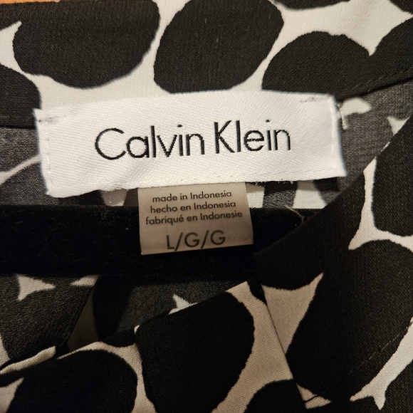 Calvin Klein sleeveless blouse - Picture 6 of 6